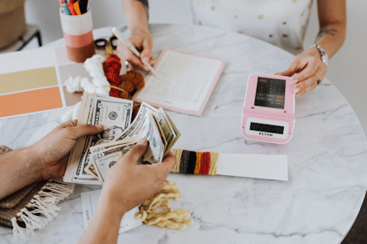 5 Amazing Financial Literacy Apps for Money Management
